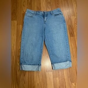 Women Levi Jeans